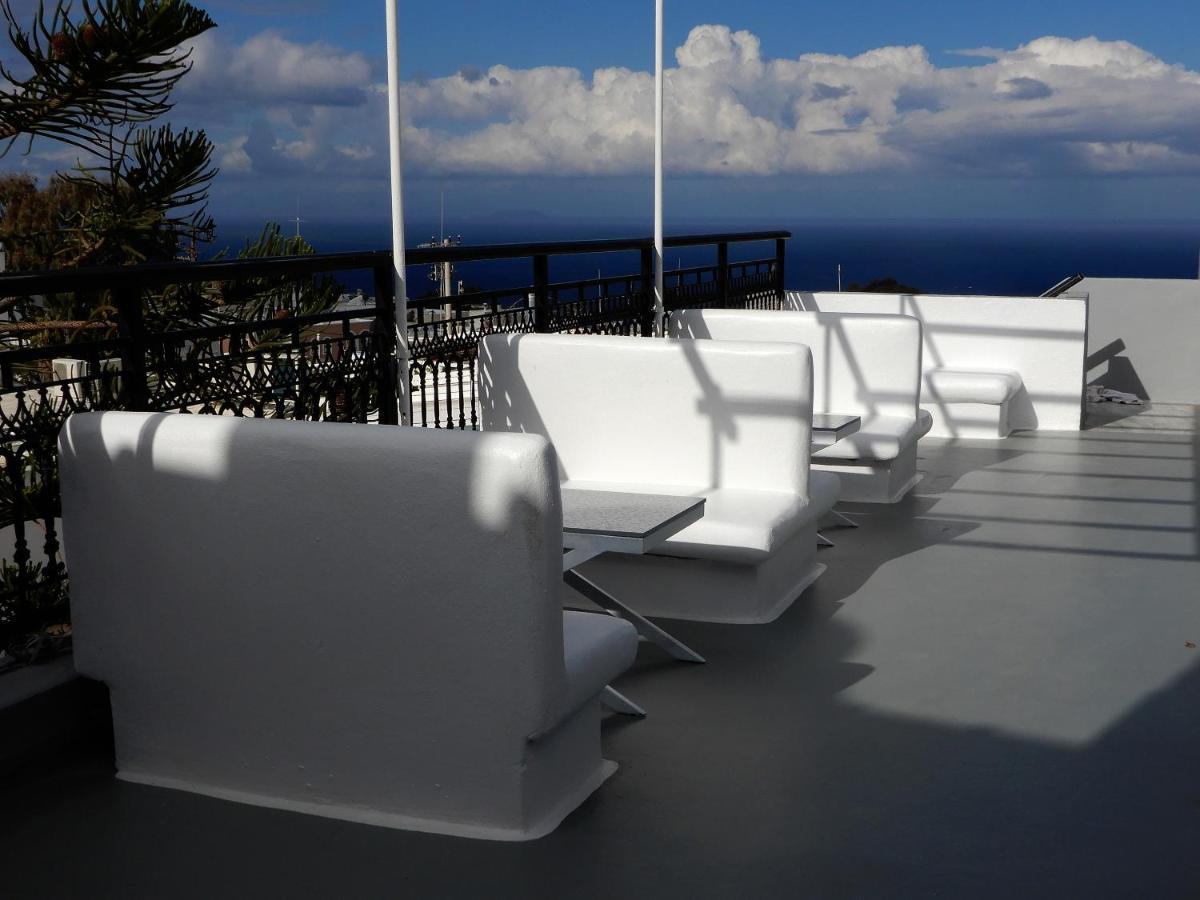Tataki Family Hotel Fira  Exterior foto