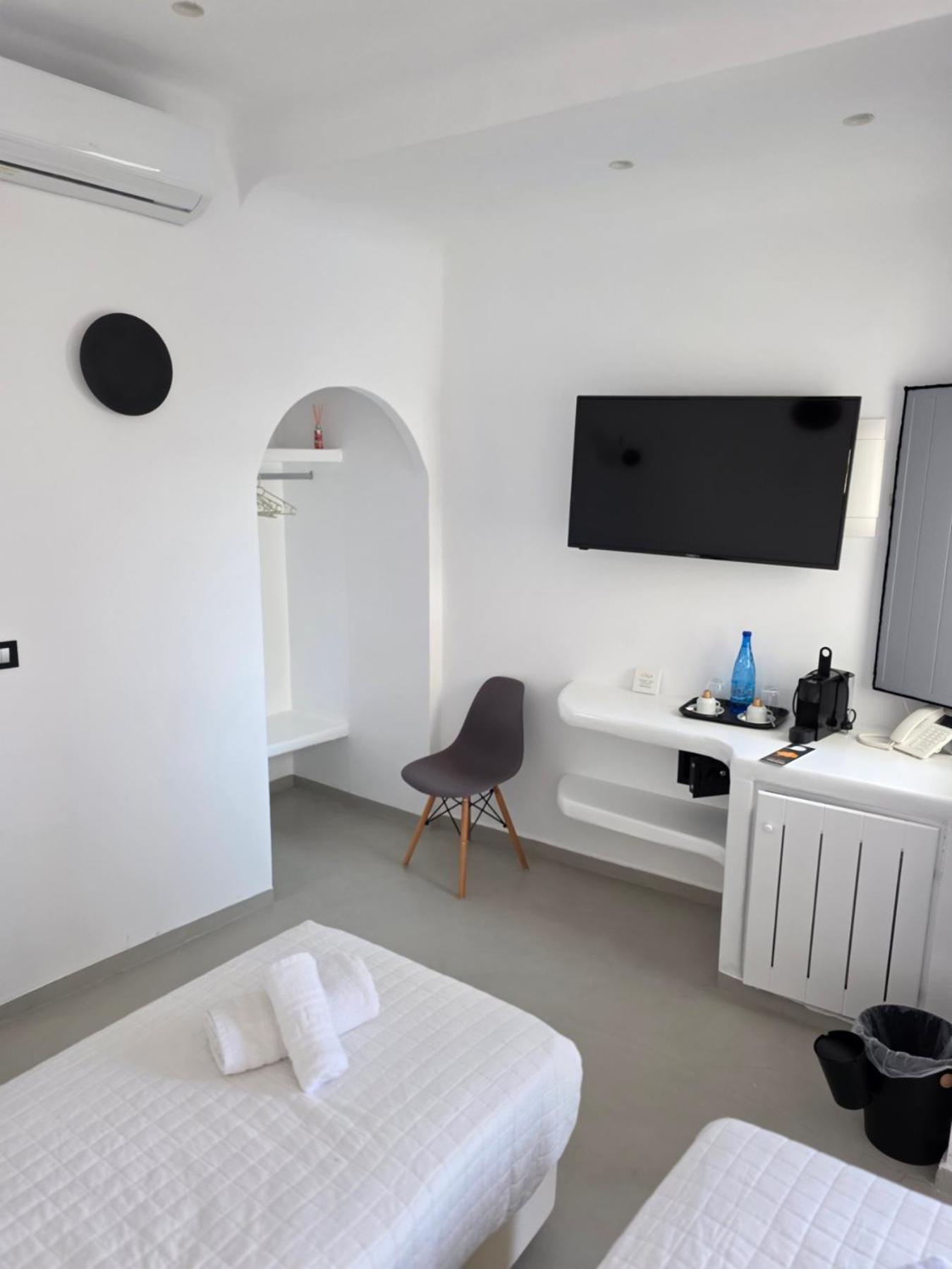 Tataki Family Hotel Fira  Exterior foto