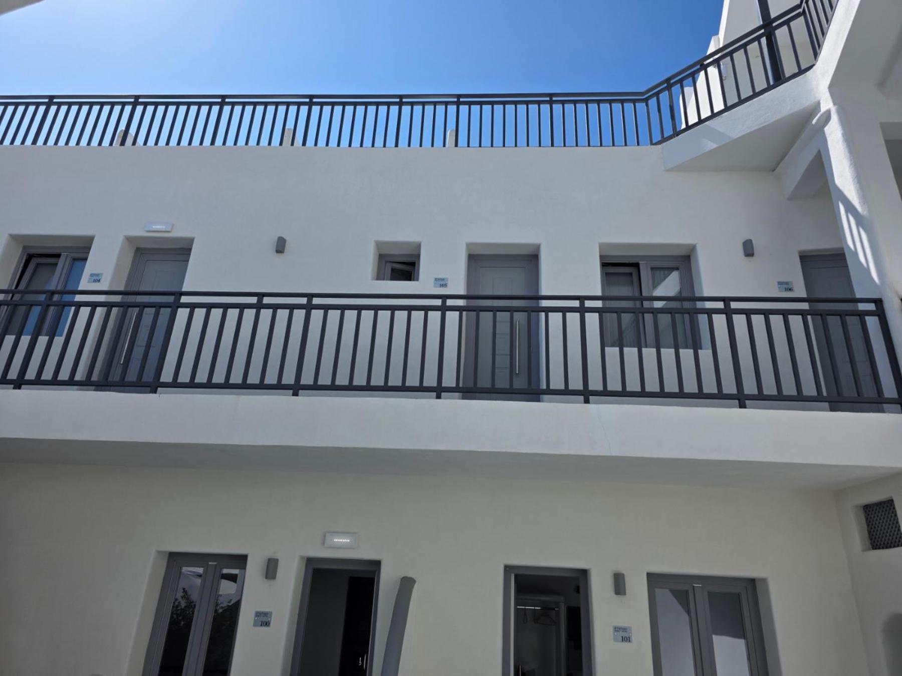 Tataki Family Hotel Fira  Exterior foto